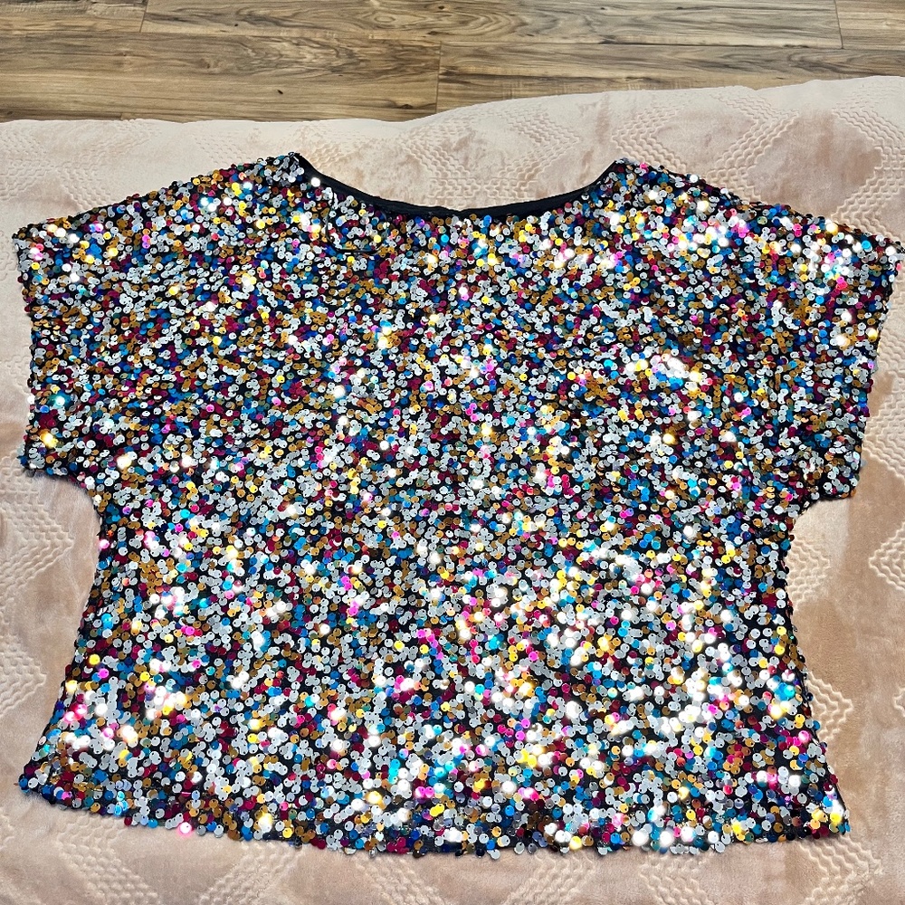 Vine & Love sequin top